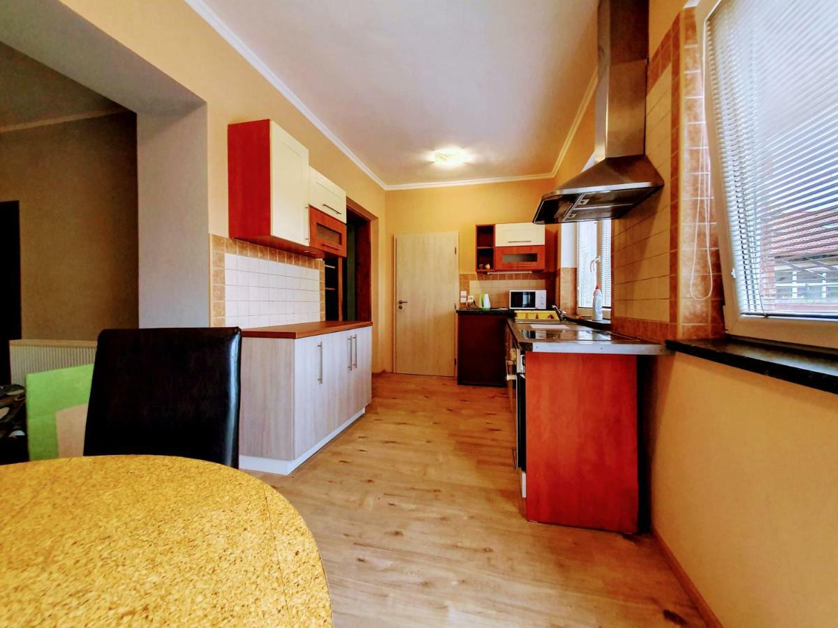 Ferienwohnung Cechovka Břeclav Exterior foto